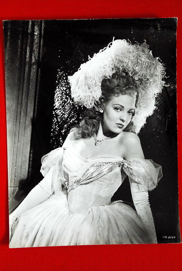LINDA DARNELL #1 1947 10X13 ULTRA RARE VINTAGE PHOTO