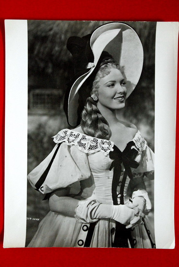 LINDA DARNELL #7 1947 10X13 ULTRA RARE VINTAGE PHOTO