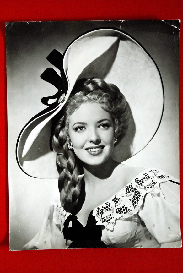 LINDA DARNELL #8 1947 10X13 ULTRA RARE VINTAGE PHOTO