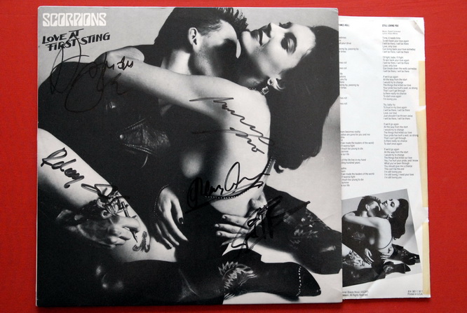 SCORPIONS LOVE AT FIRST STING FULLY SIGNED MINT LP 1984