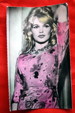 BRIGITTE BARDOT 50’s RARE TINTED EXYU POSTCARD PHOTO