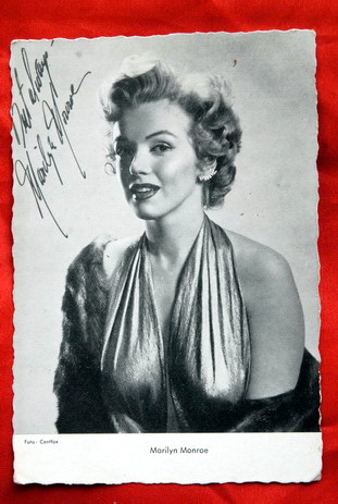 MARILYN MONROE 50’s RARE AUTOGRAPHED PROMO PICTURE