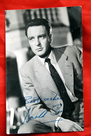 DONALD SINDEN 50’ VERY RARE AUTOGRAPHED PROMO PHOTO