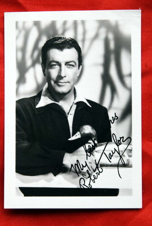 ROBERT TAYLOR 50’ RARE AUTOGRAPHED PROMO PHOTO